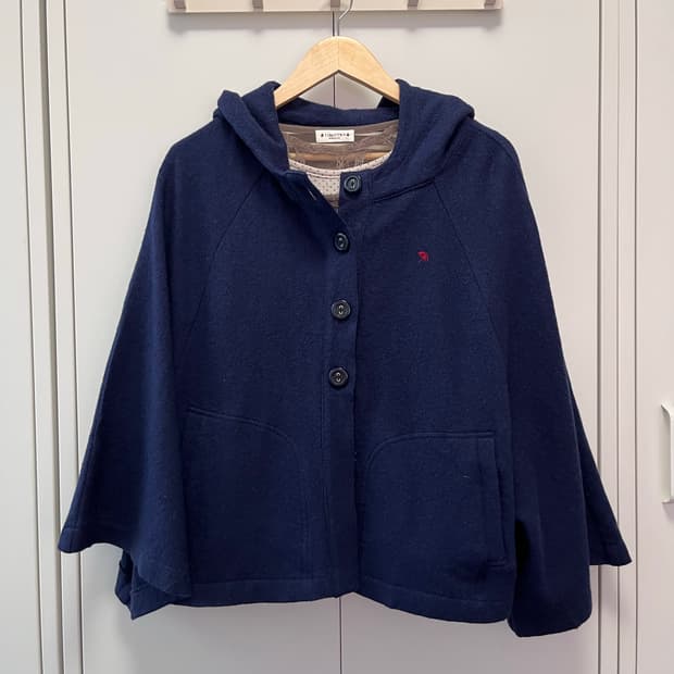 아놀드파마 울 단추 후드 케이프 코트