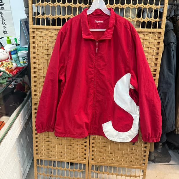 100 정품 슈프림 로고 트랙자켓 팝니다
