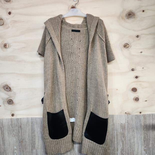 847) 한섬 시스템 후드 판쵸st 소가죽포인트 가디건