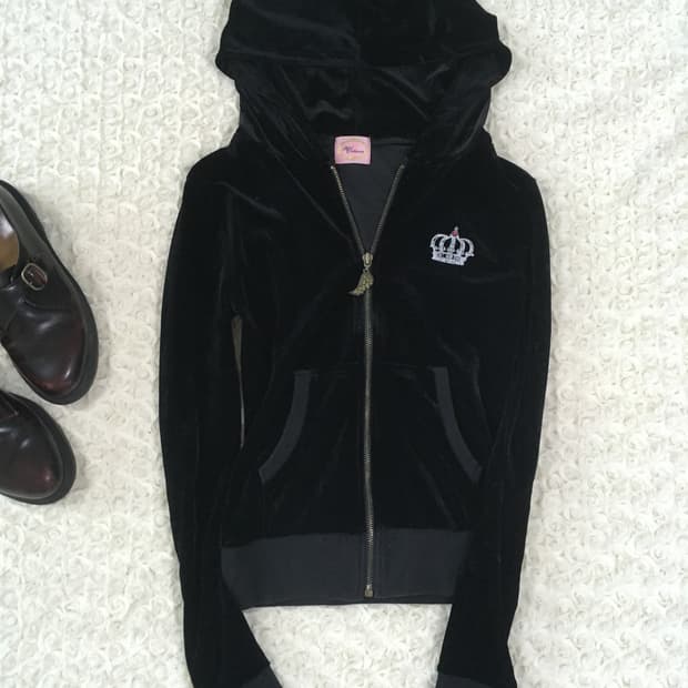 jpn vintage princess black velour hood z