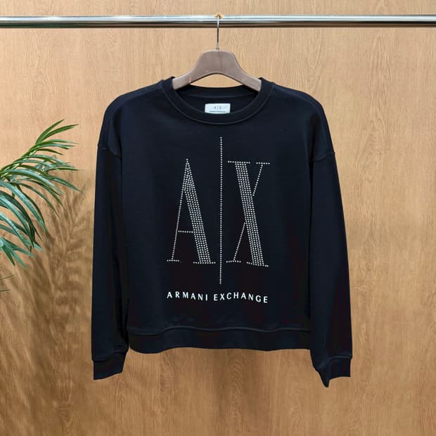 아르마니 익스체인지 맨투맨 아이콘 로고 스터드 라인 스톤 디테일 블랙