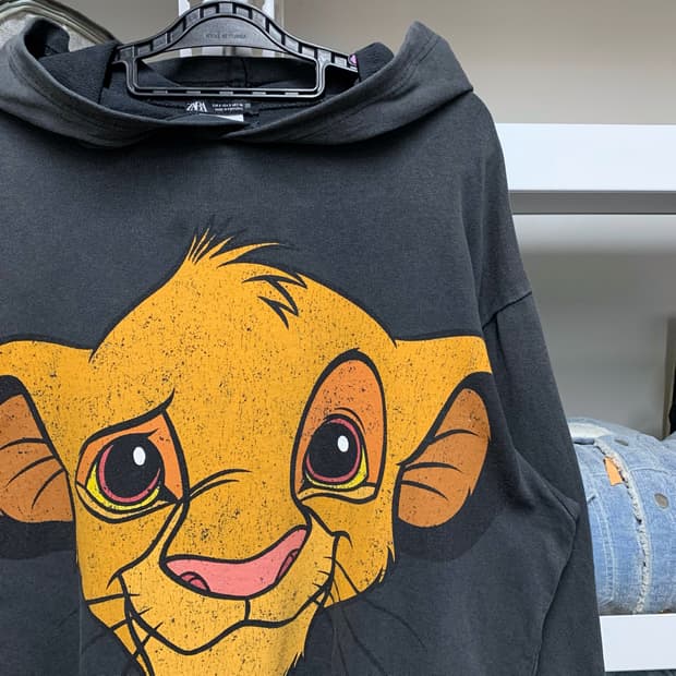 [S] 자라 X 디즈니 심바 프린팅 후디