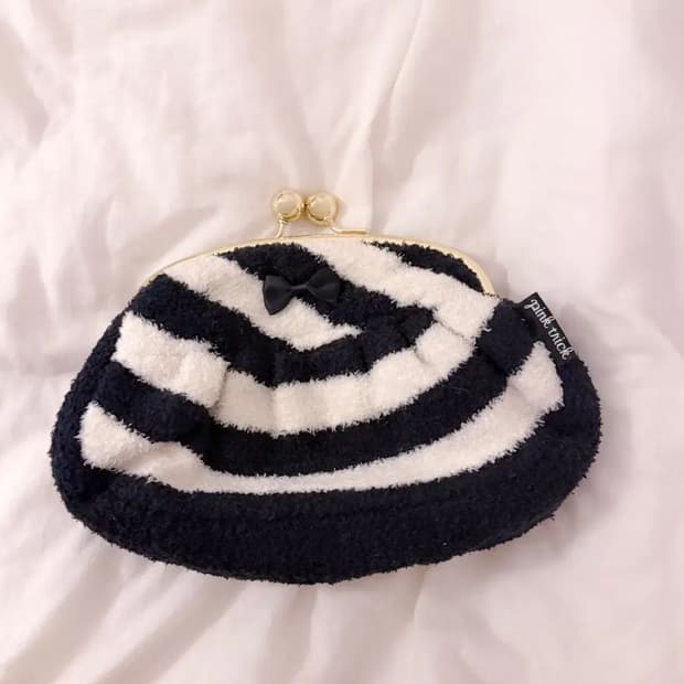 일본 pinktrick 리본 스트라이프 파우치 히메갸루라떼갸루