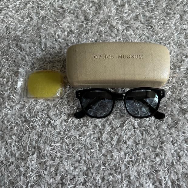 옵틱스뮤지엄 틴트 안경 선글라스