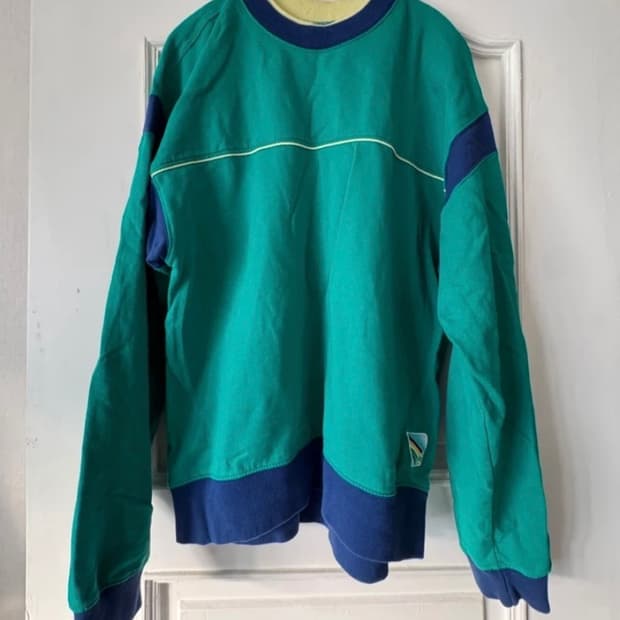 URBAN OUTFITTERS-UO Green Tennis Crew Ne