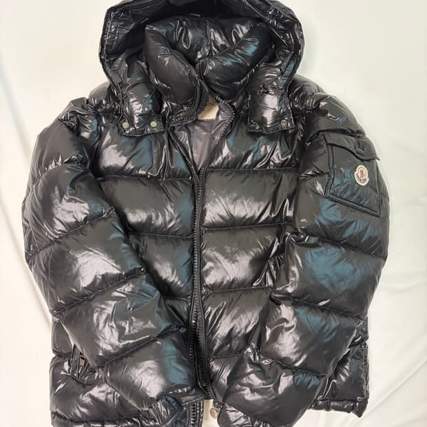 22fw 몽클레어 마야 2사이즈 (내부 카툰 실밥 풀림)