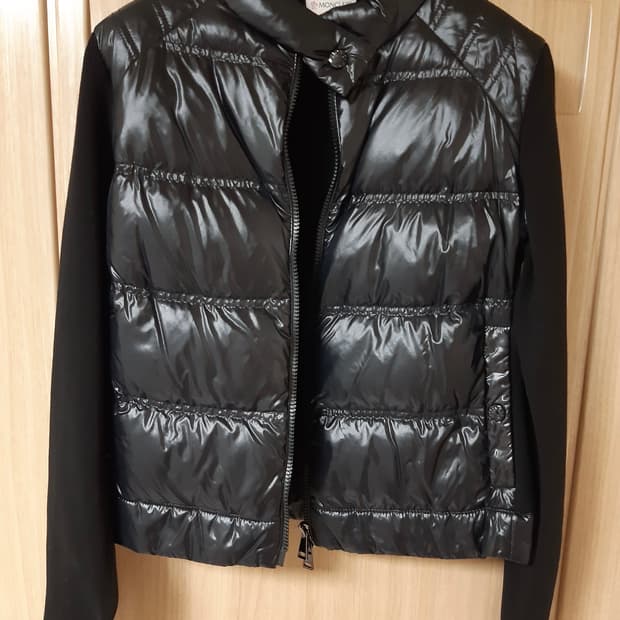 몽클레어 니트 패딩 여성용 블랙 (새제품급)