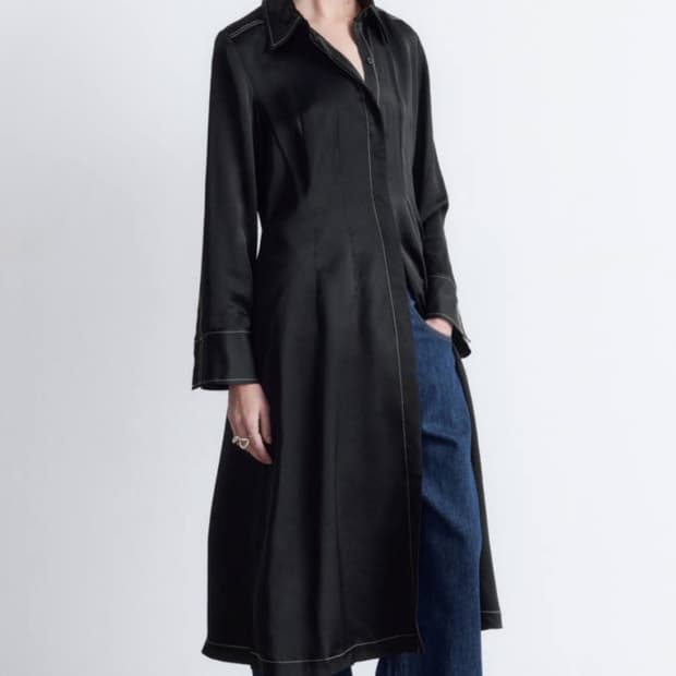 앤아더스토리즈 블랙 맥시 드레스