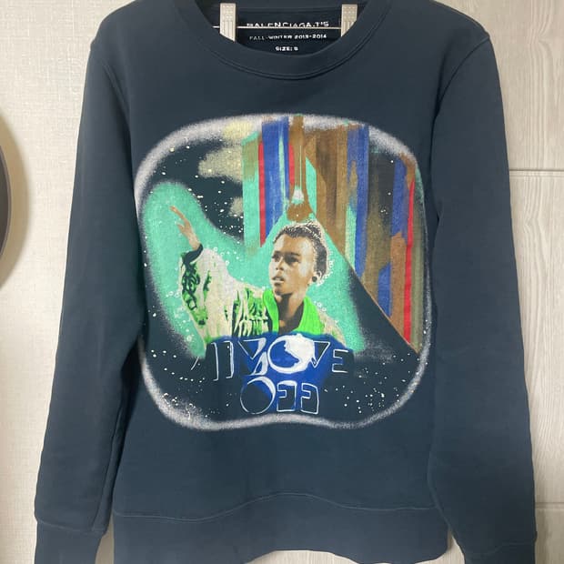 발렌시아가 2013 F/W Glitter Girl 맨투맨