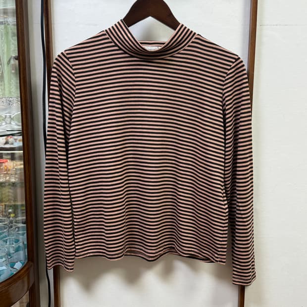 빈티지 스트라이프 패턴 목폴라