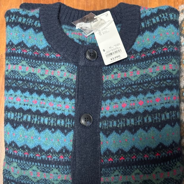 GU 지유 퍼프 니트 페어 아일 크루넥 가디건(베이지, 네이비)