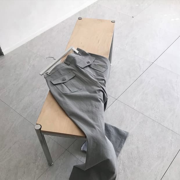 ON CARGO PANTS