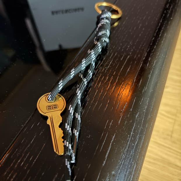 발렌시아가 한정판 키링 열쇠