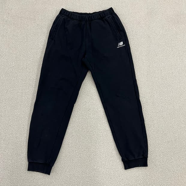 [M] 뉴발란스 에센셜 트레이닝 조거 팬츠 0102M1