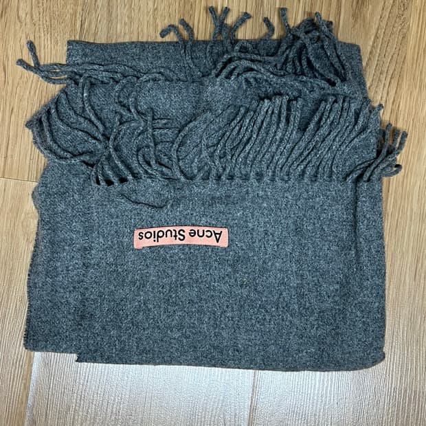 아크네 스튜디오 머플러