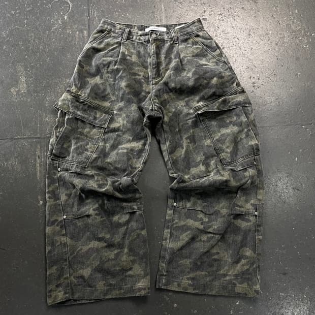 90 어반드레스 카모 데님팬츠