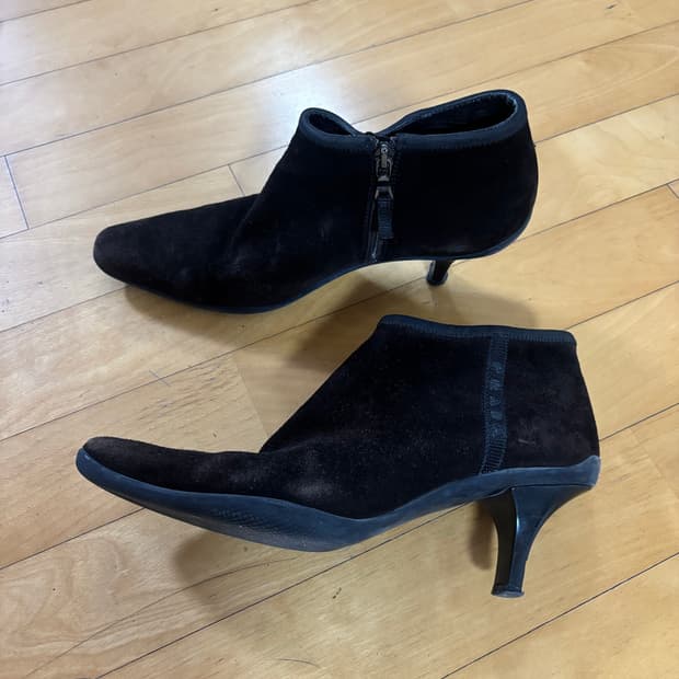 PRADA 스웨이드 힐 38/240