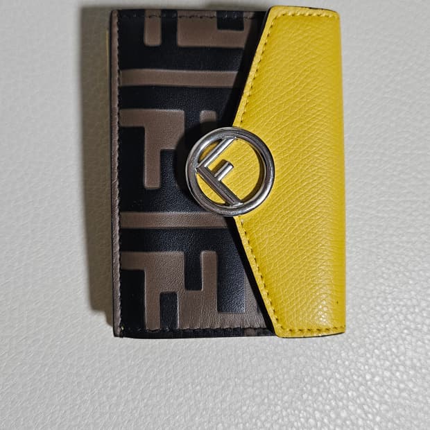 펜디 옐로우 마이크로 트리폴드 반지갑