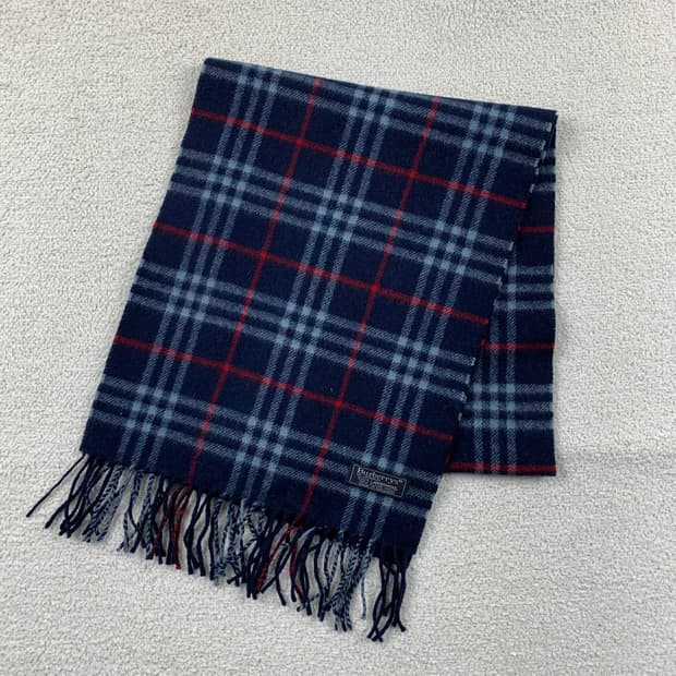 정품 버버리 네이비 노바체크 램스울 머플러