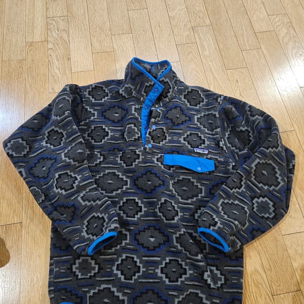 소장 파타고니아 신칠라 헤비웨이트 패턴 아노락 집업 플리스 후리스