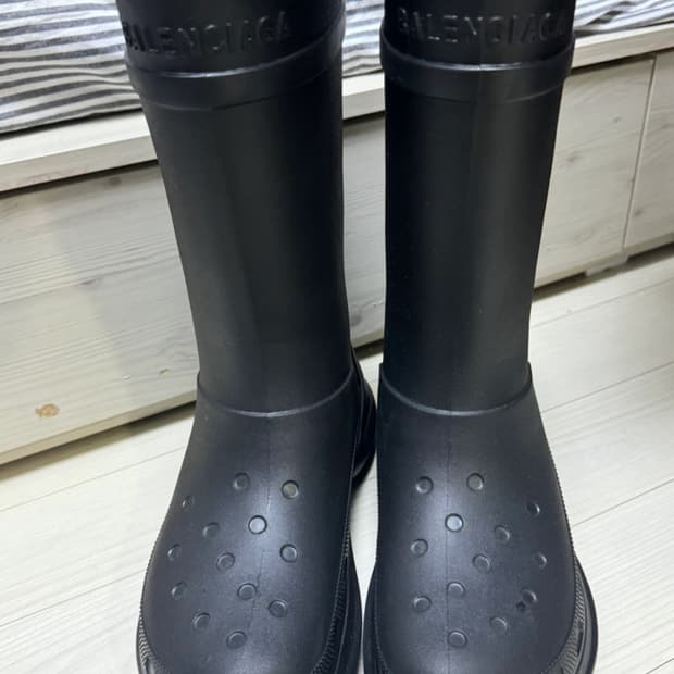 발렌시아가 크록스 러버부츠 43