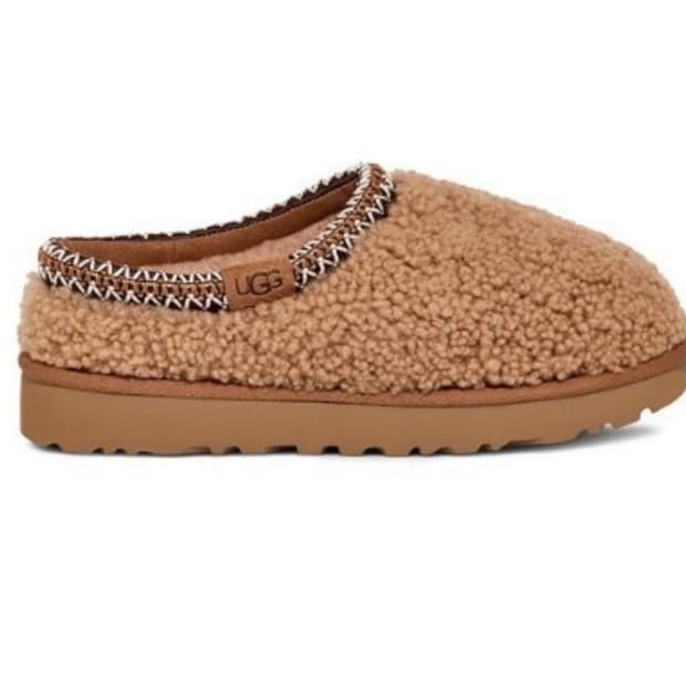 어그 맥시 컬리 타스만 230 백화점 구입