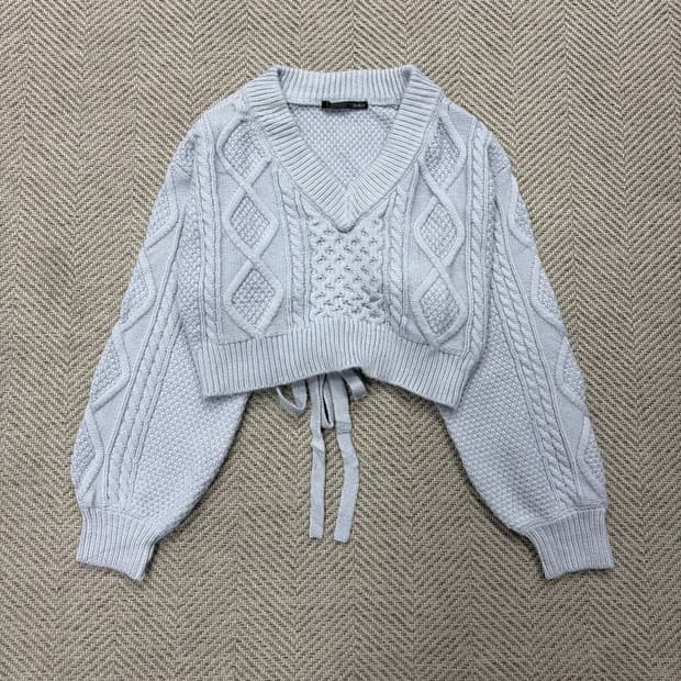 Heather 브이넥 크롭 니트 v2550