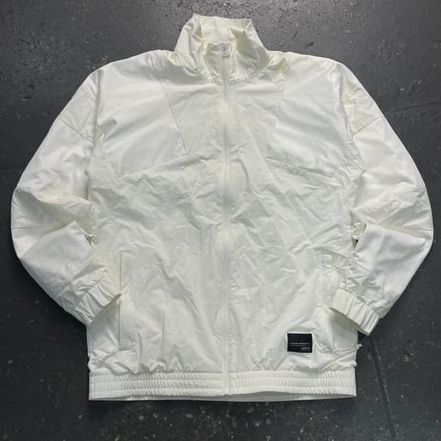 105 아디다스 이큅먼트 바람막이