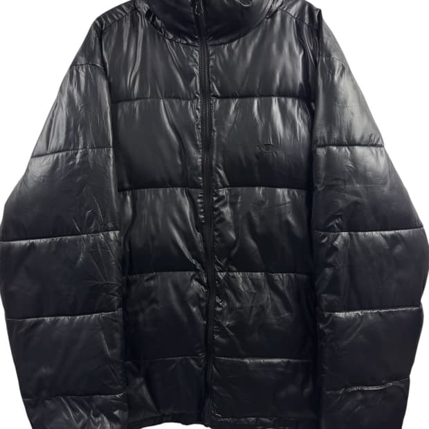 챔피온 유광 올블랙 패딩1489