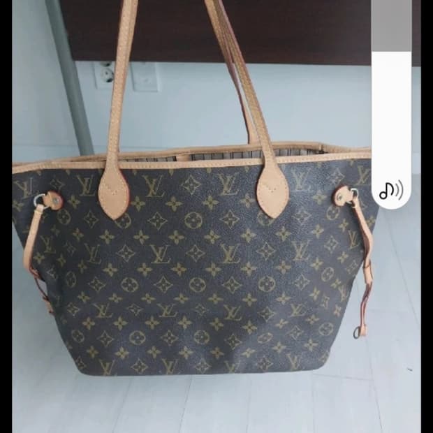 루이비통 mm 쇼퍼백 M40156