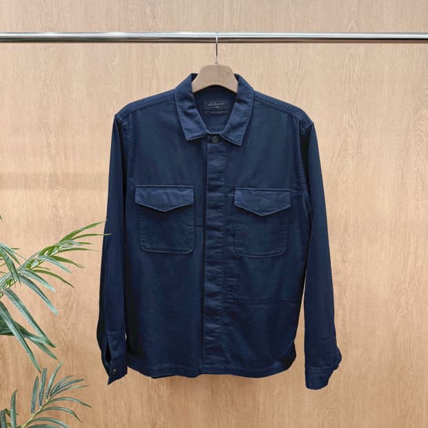 올세인츠 코튼 셔츠 자켓 투포켓 디테일 릴렉스드핏 네이비