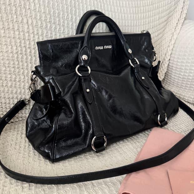 미우미우 비텔로 럭스 보우 사첼백