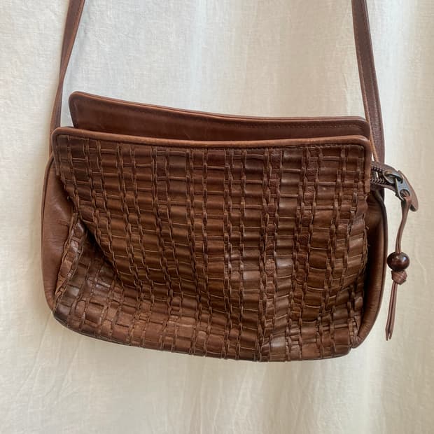 브라운 레더 크로스백