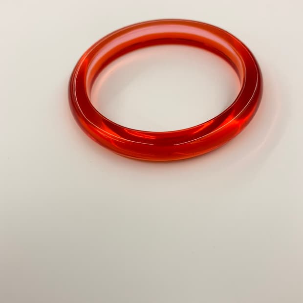 클리어 레드 뱅글 팔찌