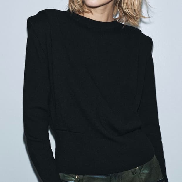 ZARA 어깨패드 라운드넥 니트