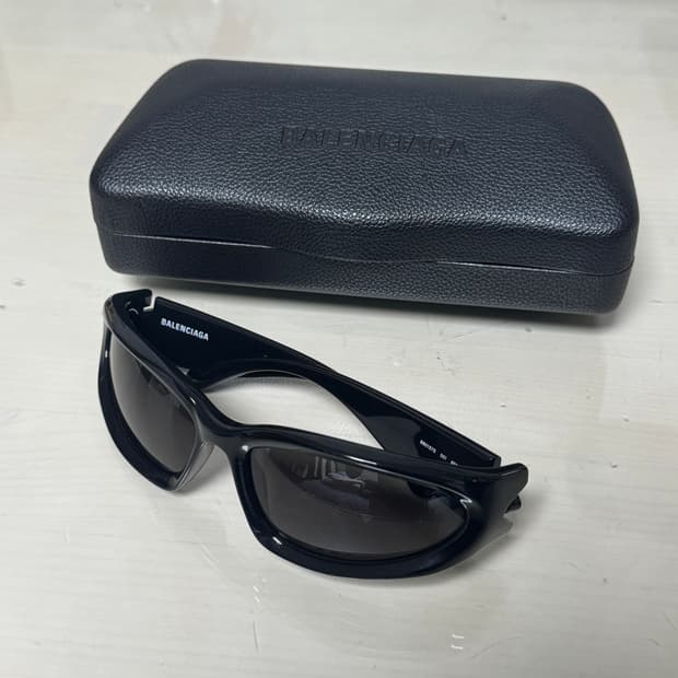 [OS] 발렌시아가 스위프트 오발 선글라스 블랙