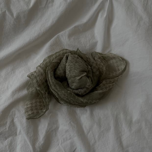 솔로이스트 실크스카프