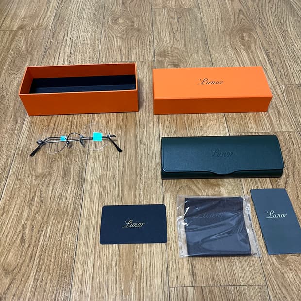 르노 클래식 룬드 안경테 실버 무테 스티브잡스 lunor