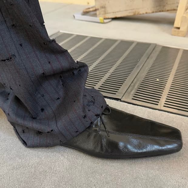 [41] 발렌시아가 하이퍼플랫 더비 블랙