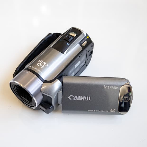Canon Ivis HF R10 / 빈티지 디지털 캠코더