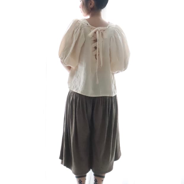 [Crisp] Back Ribbon Puff Linen Blouse