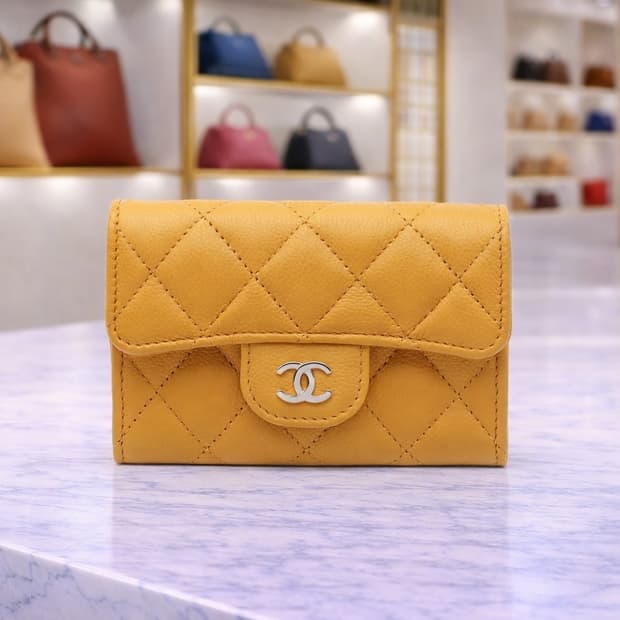 [S급] 샤넬 클래식 플랩 카드 지갑 판매합니다!!!