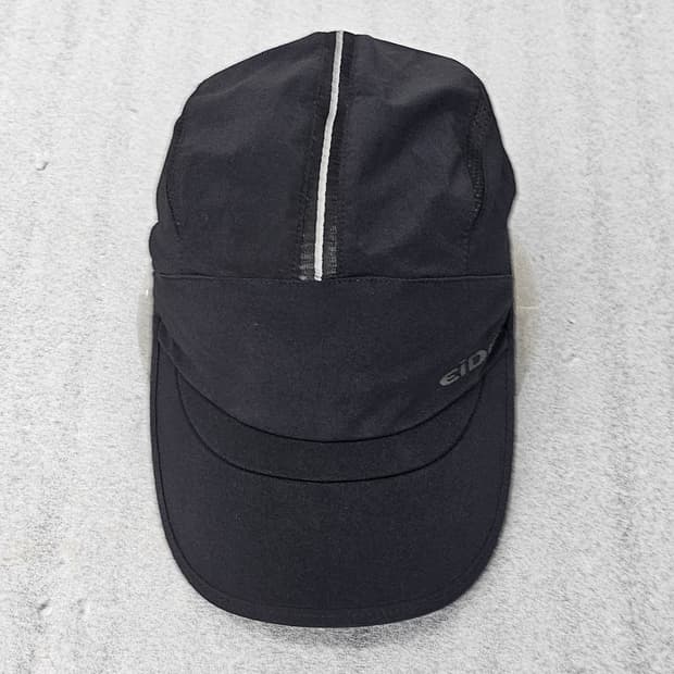 EIDER 브랜드의 모멘텀 볼캡 56cm