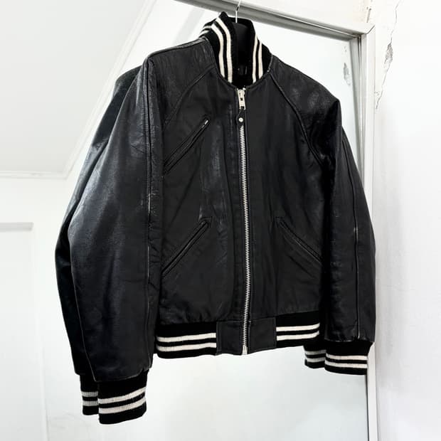 Liugoo 소가죽 바시티 자켓