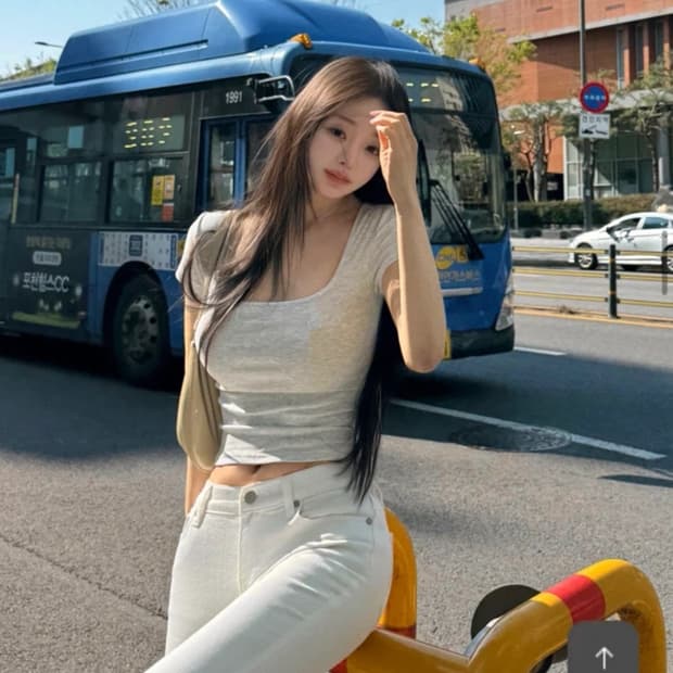 새상품) 카인다미 골반볼륨업 로우웨스트 스키니진 화이트 xs