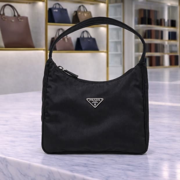 [A급] 프라다 리에디션 리나일론 호보백 판매합니다!!!