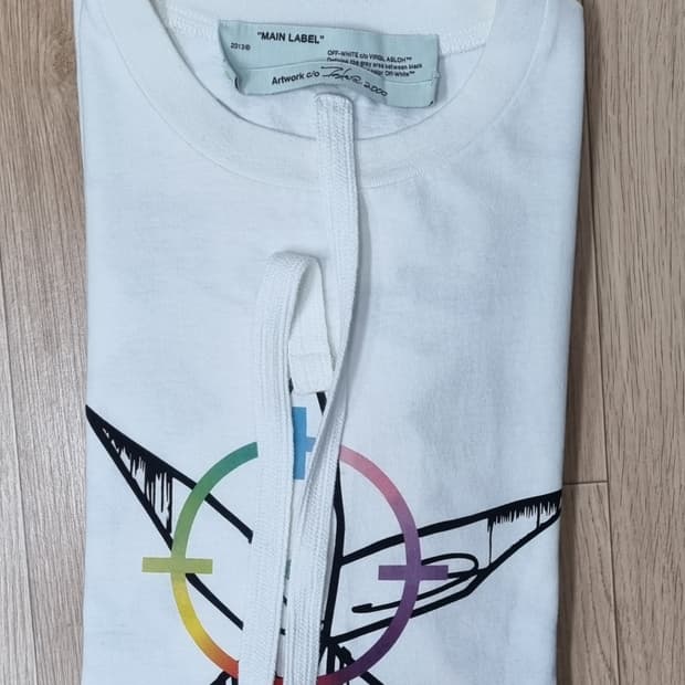 오프화이트 화이트 푸투라 애로우 오버핏s