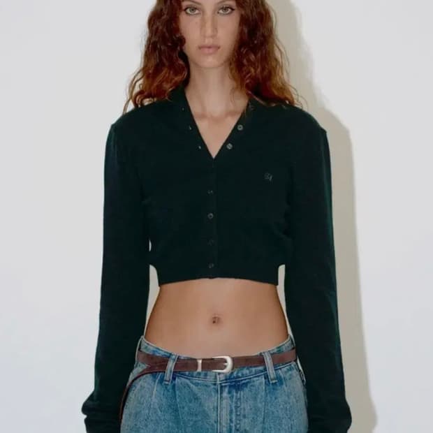 다이애그널 V NECK BUTTON CARDIGAN (그린)