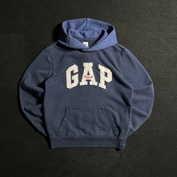GAP 패치로고 네이비 후드티