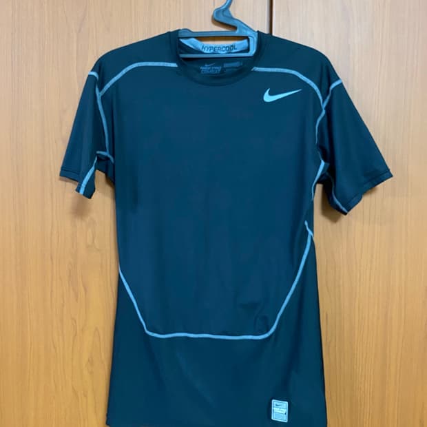 [NIKE] 나이키 프로 컴프레션 하이퍼쿨 반팔 티셔츠 L사이즈